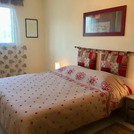 Nice, Face A La Mer Apartment